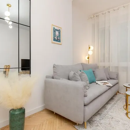 شقة Stylish And Sweet In Near Park Lazienki By Renters *