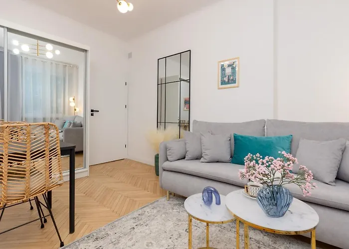 Stylish And Sweet In Near Park Lazienki By Renters Lejlighed Warszawa